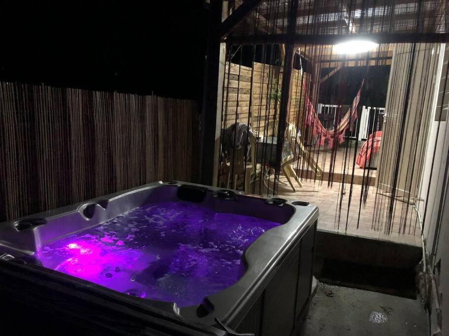 Logement Dans Un Lieu Calme Et Verdoyant A Proximite De Tout Avec Jacuzzi!!! Μπας-Τερ Εξωτερικό φωτογραφία