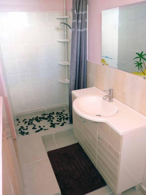 Logement Dans Un Lieu Calme Et Verdoyant A Proximite De Tout Avec Jacuzzi!!! Μπας-Τερ Εξωτερικό φωτογραφία